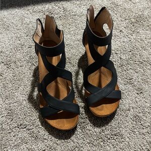 Strappy Black Short Wedge/Sandals like new